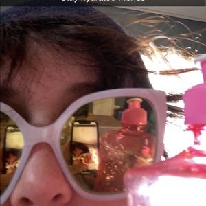 Meet your Posher, Kaylie